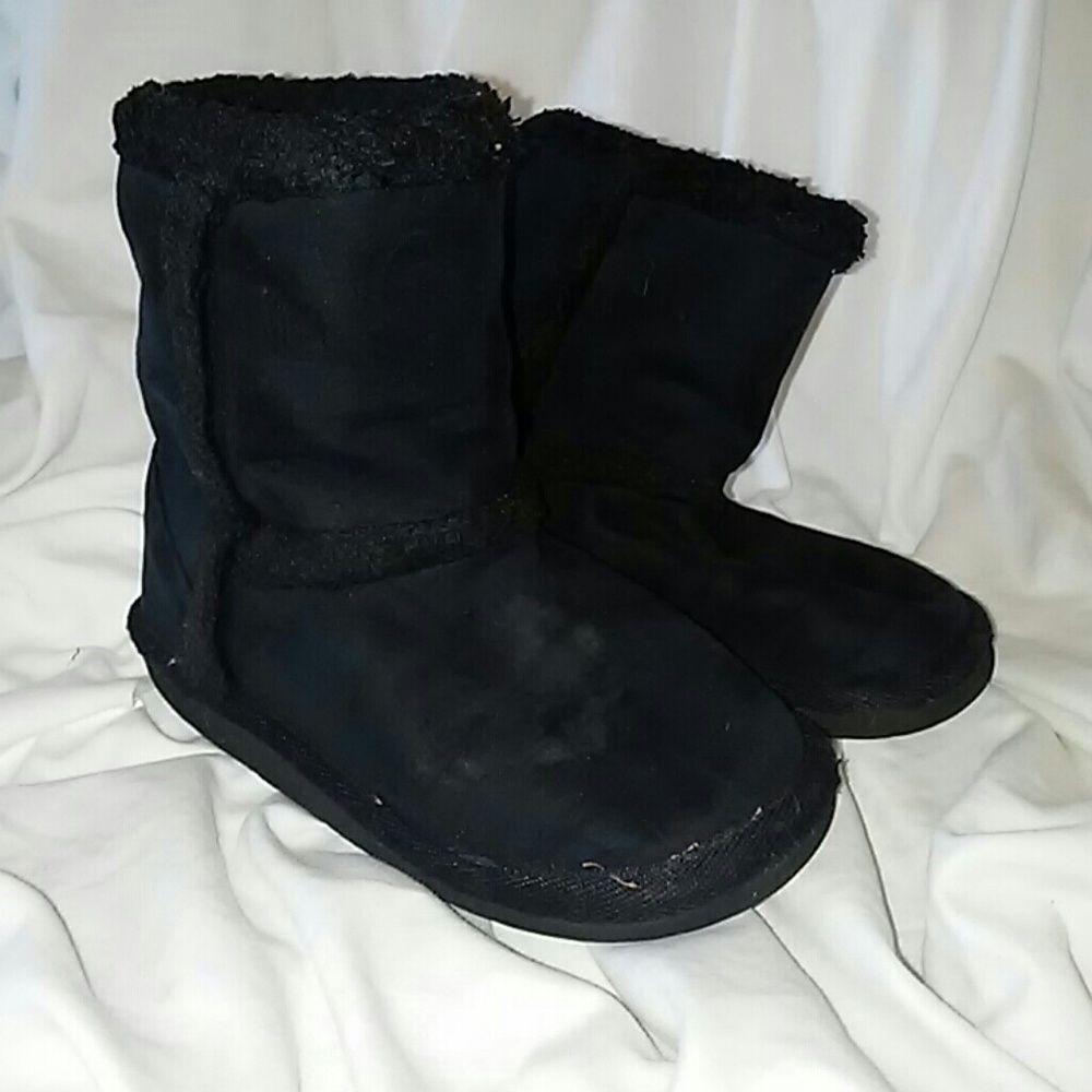Girls boots $3 or FREE with bundle